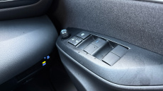 Toyota Yaris Cross 1.5 Hybrid Design 5dr CVT Hybrid Estate